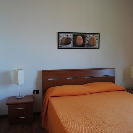 B&B Sosta Sul Lago Lezzeno Luaran gambar