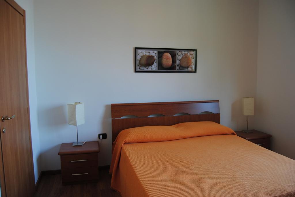 B&B Sosta Sul Lago Lezzeno Luaran gambar