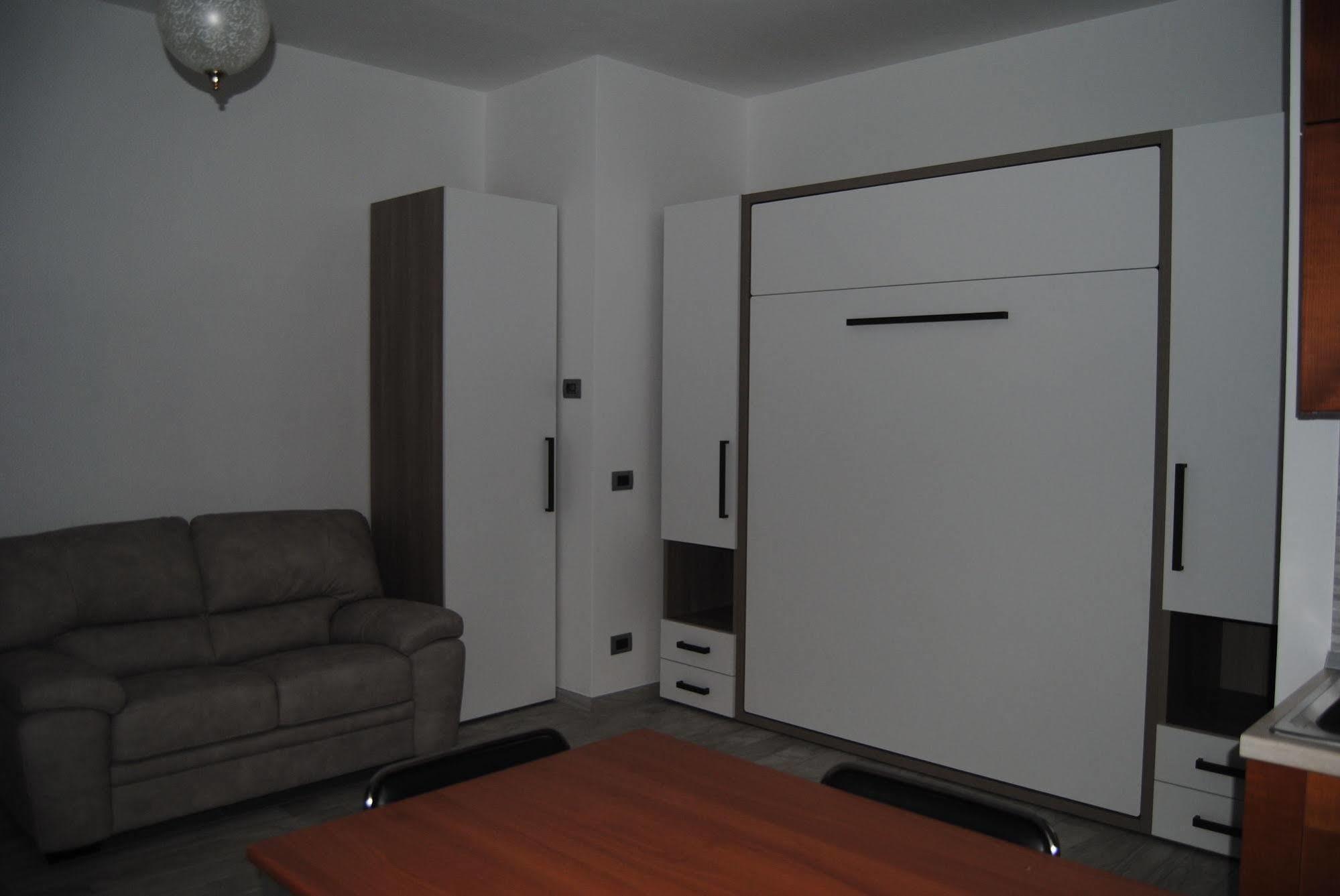 B&B Sosta Sul Lago Lezzeno Luaran gambar
