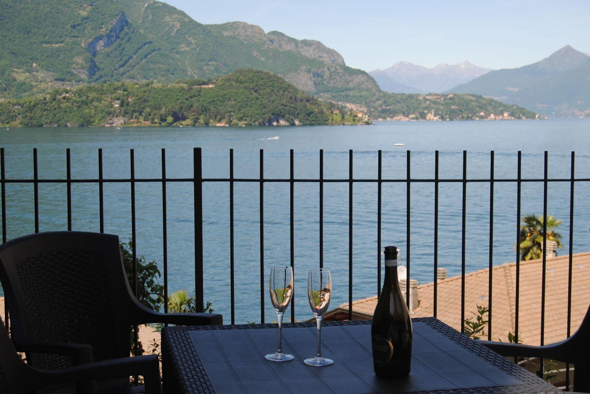 B&B Sosta Sul Lago Lezzeno Luaran gambar